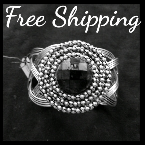Jewelry - Black & Sliver color Bracelet